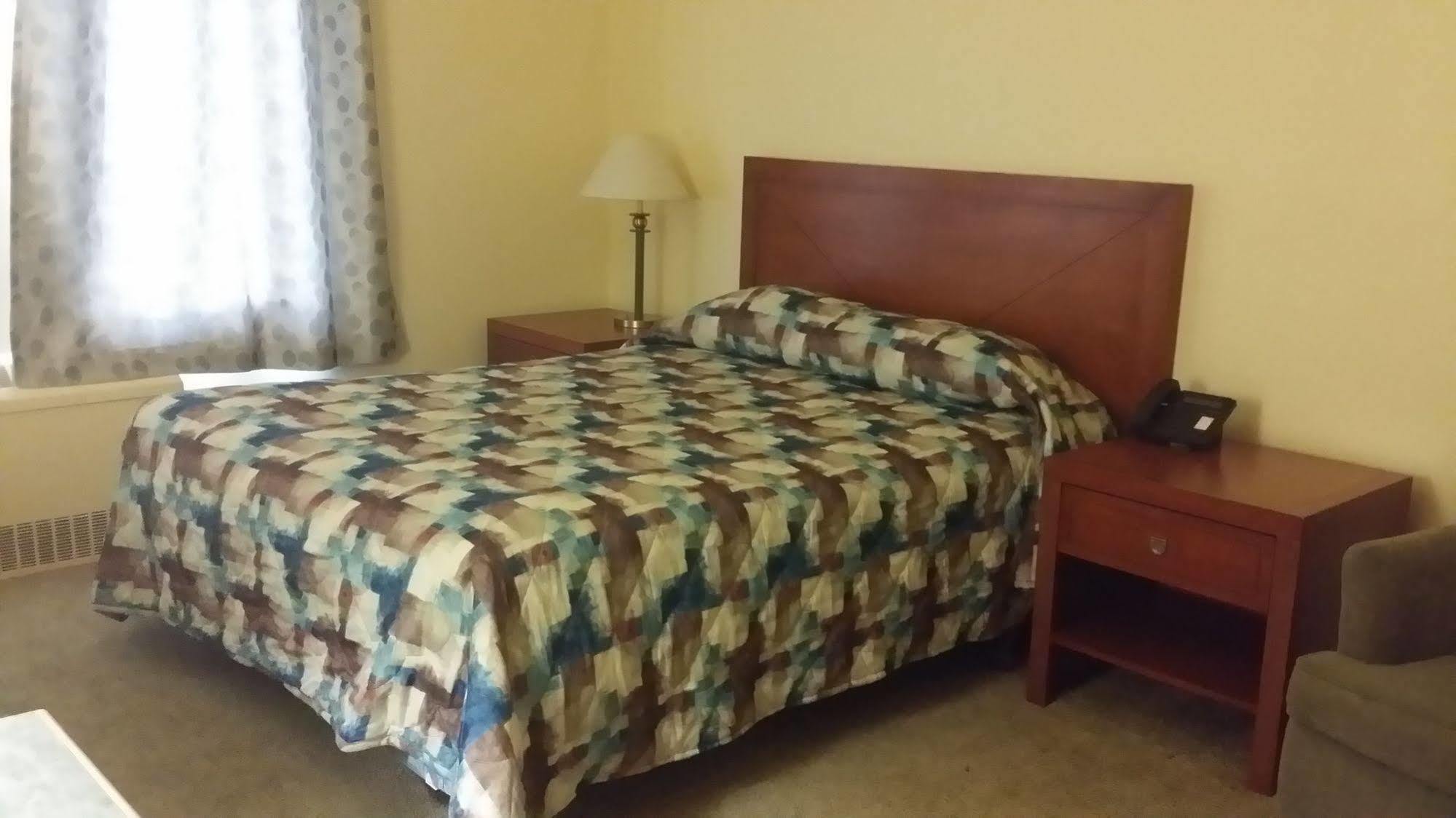 Beaver Hotel North Battleford Dış mekan fotoğraf
